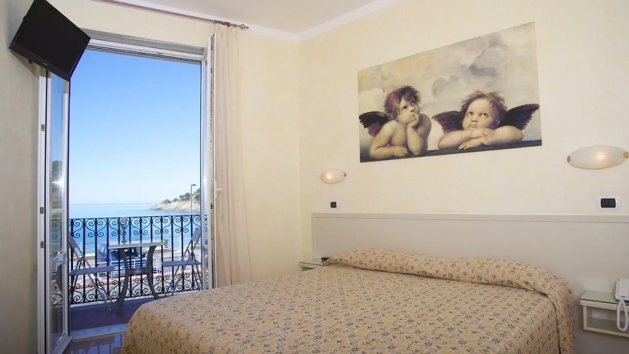 ***  Hotel Feluca Bonassola Italy